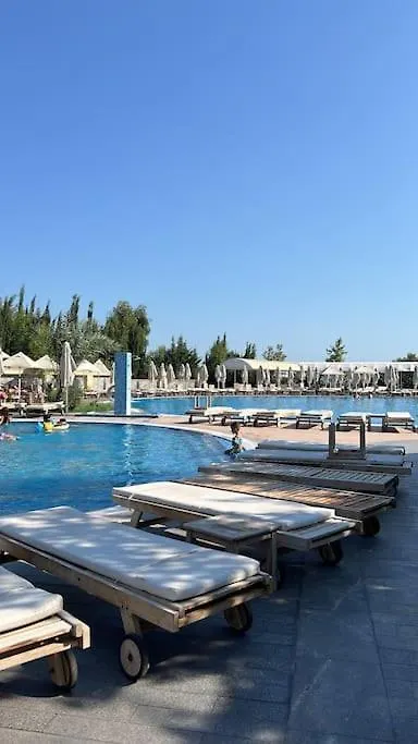 Apartment Green City Sea View Luxury With Free Pools Baku